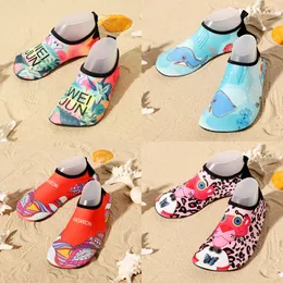 GAI GAI NEW UNISEX WATER NONSLIP MENS WOMENS SNEABRESHOIDS SUMMER DIVING SUMMER AQUA BEACH SANDALフラットシーサイドソックススリッパ女性36-45ガイ