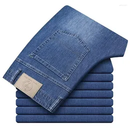 Jeans da uomo 2024 Pantaloni in denim elasticizzato alla moda in cotone stile classico sottile da lavoro primaverile ed estivo Pantaloni di marca maschile Nero Blu