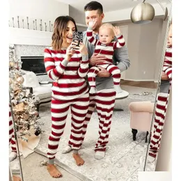 Familjmatchande kläder vinter julpyjamas set randig tryck mamma dotter pappa son baby kläder mjuk lös sömnkläder xmas look dhx3v