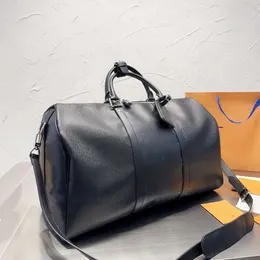 2024 AAAA Top Designer Duffel Borsa da viaggio da uomo a catena classica impermeabile di grande capacità Borsa da viaggio da donna oversize in pelle stampata a righe Emed