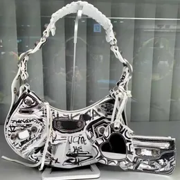 أكياس الكتف BB Designer Handbag Fashion Graffiti Crossbody مطوي داكن الإبط السيدة Lady White Tote Bag1988