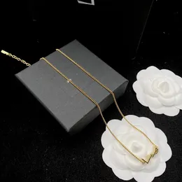 Designer smycken set hänge choke halsband armband 18k gult guld y logotyp grav av kedja mode sommar flickor kvinnor smycken