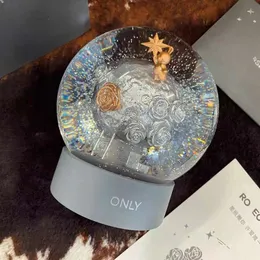 Designer Deser Cclassics Snow Globe z choinką Wewnątrz dekoracji samochodu Crystal Ball Specjalny prezent świąteczny z pudełkiem prezentowym Piękne popularne unikalne unikalne