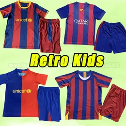 キッズレトロバルセロナサッカージャージXavi Ronaldinho Ronaldo Rivaldo Guardiola Guardiola Iniesta Classic Shirts 2005 2006 2008 2009 2011 2015 2015 2016 05 06 08 09