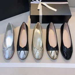Tasarımcı Ayakkabı Paris Marka Siyah Kayıtlı Bale Daireler Ayakkabı Kadınları Kapitone Orijinal Deri Kayma Balerin Lüks Yuvarlak Toe Zarif Bayanlar Elbise Ayakkabı