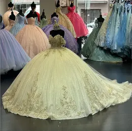 2024 Gold Quinceanera Elbiseler Sapıkları Boncuklu Dantel Aplik Omuz Kayışları Korsa Tul Tül Özel Tatlı 15 16 Prenses Pageant Balows Vestidos