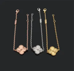 럭셔리 디자이너 체인 브레이슬릿 단일 꽃 Fourleaf clover cleef bracelets 여자 패션 18k 골드 브레이슬릿 보석 1357334