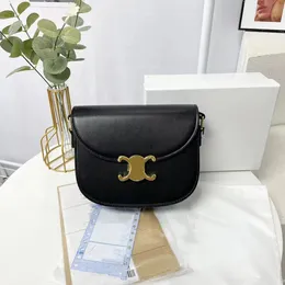 Designer axelväska handväska mode kors kropp populära bokstäver tote crossbody väska fashionabla nya tryckta bärväskor