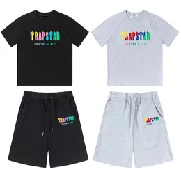 Trapstar Mens Shorts and T -Thirt Set TrackSuits Pary Haft Hafdery Letter Zestaw Załogi Załogi Damskiej Pułapki Star Suits