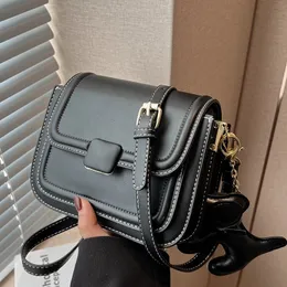 Luxuriöse Designer-Tasche von Tannin, Jeans-Cowboy-Umhängetasche, Kette aus echtem Leder, Umhängetasche, Liebesherz-Handtasche, Kamelie, blaues, silbernes, rosafarbenes, graues Seitenportemonnaie