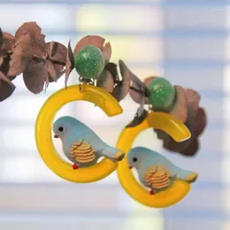 Dingle örhängen unika små fåglar örhängen för kvinnor söt hart papegoja trendig designer smycken grossist sommar akrylfågel