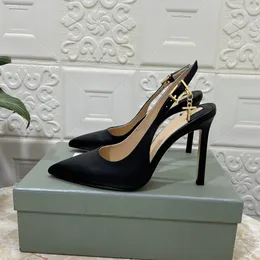 Pumps Women Designer Designer Stiletto Obcina Office zjeżdżalnia na luksusowych butach wskazane palce seksowne sandały prawdziwe skórzane podeszwa zewnętrzna