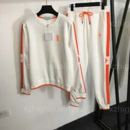 Kadın Twewuit Tasarımcı Terzini Kadın Giysileri Renk Engelleme İki Parçalı Set Pantolon Elbisesi Jogging Suit Mektup H Yuvarlak Boyun Külot Sweatshirt Pantolon 2 Parça Set Kadınlar