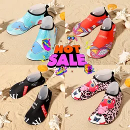 nuove scarpe da immersione Donna Uomo Spiaggia Nuoto Sport acquatici Calzini a piedi nudi Donna Sneaker Yoga Fitness Danza Nuoto Surf Immersione Snorkeling Scarpe