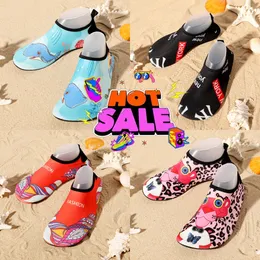 Nuoto Uomo 2024 Spiaggia Scarpe da donna Sport acquatici Calzini a piedi nudi Sneaker da donna Yoga Fiess Danza Nuoto Surf Immersioni Snorkeling Taglia scarpe 36-45 GAI 167 s