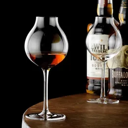 Weingläser 2PCS Britain Blender's Professional Bartender Scotch Whisky Crystal Goblet Cup Bud Whiskey Chivas Regal Wine Tasting Glass Bar T Q240124