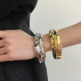 Bangle Vintage Metal Irregular Lava Texturizado Pulseiras Abertas Bangles para Mulheres Meninas Exagerada Punk Pesado Chunky Jóias Presentes