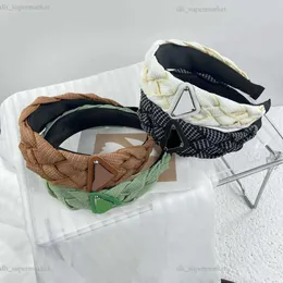 4 kleuren Mode P Familie Omgekeerde Driehoek Letter Hoofdband Brede Rand Merk Designer Kruisgeknoopte Hairhoop Pranda Hoofdbanden Vrouwen Hoofddeksels Haaraccessoires