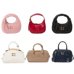 デザイナーMIUIバッグMATELASSE BOWLINGARCADIE LOLITA WOMENS MAN CROSSBODYデザイナーワンダートートハンドバッグハーフムーントラベルバッグ素敵なWW