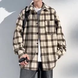 Мужские куртки TFETTERS Вельветовая повседневная мужская клетчатая куртка из полиэстера с отложным воротником для мужчин Японская уличная одежда 2024 Мужское пальто
