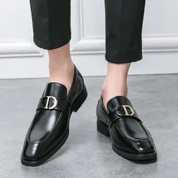 Business Dress Leather Shoes Men British Style Fashionable Metal Buckle One Foot Leather Shoes