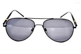 Solglasögon 2024 Klassisk legering Double Beam Polarized Leg Polaroid Polariserade Sport Vacation Men Sun Glasses TAC UV400
