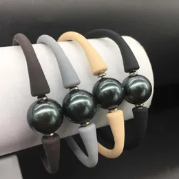 Braccialetti Rotondi Grande Tahiti Conchiglia del Mar Nero Perla Bracciale con una perla Bracciale unisex in gomma siliconica Acciaio inossidabile regolabile Più colori