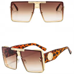 Kreative Sonnenbrille für Damen, luxuriös, Buchstaben-Abzeichen, dekorativ, Herren-Designer-Brille, Punk, coole Sonnenbrille, täglich nützlich, Senioren-Sonnenbrille, universell, hg101