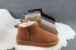 المصمم 1Gugglis-08 Boots Australia Mini Platform Women Tazz Tasman Slippers الكلاسيكية Slip-On Slides Winter Warm Booties Skin Shoes Bootes 112ess