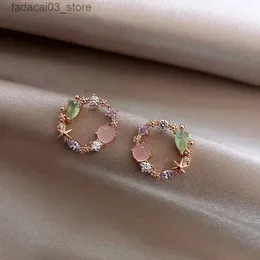 Stud 2023 New Arrival Classic Round Pink Green Crystal Stud Earrings for women Sweet Flower Cirlce Jewelry Fashion Brincos Gift Q240125