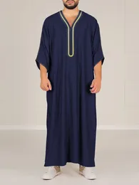 남성을위한 민족 의류 Kaftan Jabador Gandoura 사이드 포켓 ​​2024 자수 thobe 긴 소매 무슬림 옷 빈티지 캐주얼 로브 남자