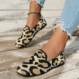 Pantofole Scarpe Donna Casual Pantofle Grande Formato Basso Morbido Lusso 2024 Leopardo Totem di Gomma Moda Per Il Tempo Libero PU Primavera Zoccolo Tacchi Le