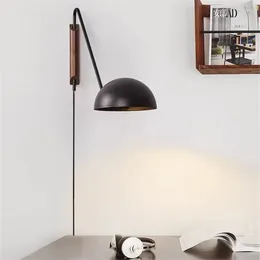 Lampa ścienna Vintage Włochy Nowoczesne design złota metalowa sztuka światło z obrotowym długim ramieniem odczytu drewnianego łóżka