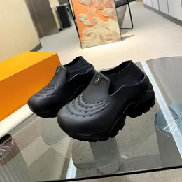 Shark Clog 24ss Yeni Season Podkalk Erkekler Slayt Sandalet Terlikleri Büyük Boy Slip-On Eva Ultra Hafif Kauçuk Platform Dış Tablo Su Geçirmez Kayma Aşınma Dayanıklı Plaj Ayakkabıları