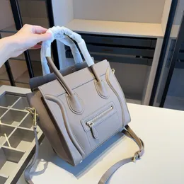 24 luksusowe torby na ramię torebki torba crossbody z paskami krowie dopasowani haft szary niebieski designerskie torby bagażowe nano mikro wyjmowane pasek na ramię