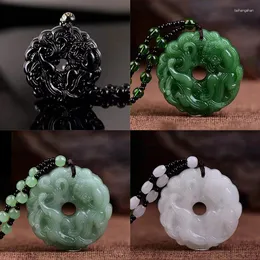 Anhänger Halsketten 1 stücke Mode Grüne Jade Handgeschnitzte Drache Hohl Halskette Mehrfarbige Chinesische Amulett Frauen Mans Glück Schmuck Geschenk