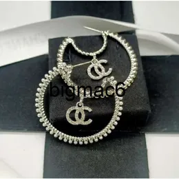 Diseñador de moda Pendientes de plata dorada para mujer Pendiente chaneeis Marca de moda Pendiente de anillo geométrico de doble letra Incrustación de cristal Rhinestone Gota para el oído