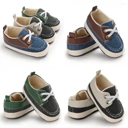 Chaussures de marche plates classiques pour garçons, mocassins en toile antidérapants pour bébés nés de 0 à 18 mois