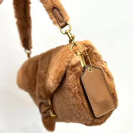 Moda Tasarımcı Çantası Yeni bulanık yumuşak atmosfer, 25 cm'lik sıcak bir koltuklu torba elle tutulan crossbody çantasıyla doldurulur