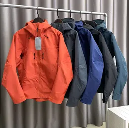 Die dreilagige Herrenjacke von Bird Family ging nach Tibet Frühling und Herbst wasserdichte Hartschale SV Druckkleber winddichter Regensturm Ski Modetrendkleidung