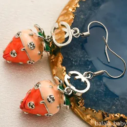 Marke Erdbeere Designer Ohrringe Brief Baumeln Ohrring Mode Luxus Ohrring Schmuck Frauen Zubehör Party Geschenk