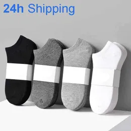 Sportsocken Großhandel 10 Paar Unisex Damen- und Herrensocken Atmungsaktive Sportsocken Einfarbige Bootssocken Bequeme Baumwoll-Söckchen Weiß YQ240126