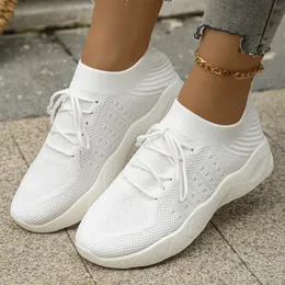 Spring White Knitted Sneakers Kobiety lekkie bez poślizgu fitness buty sportowe Kobieta koronkowa w górę oddychającą z siatki płaską kobietę 43 240126