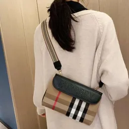 2024 Fashionable Striped Contrast Casual Women's Bag Shoulder Diagonal Bag Versatile Women Designer Bags Luxury Purses and Handbags AA