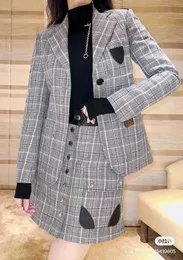 Zweiteiliges Kleid Designer Luxusmarke LVV Kariertes Anzughemd Frauen Langarm Revers Einreiher Süße Jacke Anzug Hohe Taille Rock Outfits Lässige Trainingsanzug J1T
