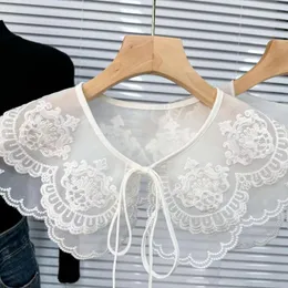 Papillon Sciarpa ricamata Scialle Decorazione Camicetta di pizzo Camicia con colletto falso Accessori per abiti finti Spalla a nuvola