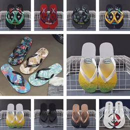 Luxurys designers sandaler för män kvinnor klassiska blommor brokad slider lägenheter läder gummi plattform flip flops