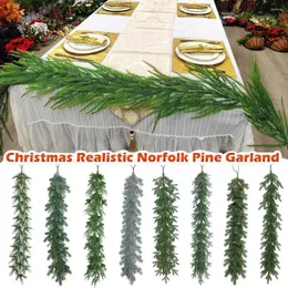 Fiori decorativi natalizi realistici ghirlanda di pino Norfolk verde artificiale per la decorazione della casa da parete per camino da tavolo