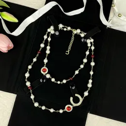 Fashion Red Diamond Neckor Chokers for Woman Letter Pearl Necklace Designer Halsband presentkedja smycken