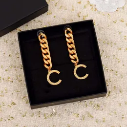 2022 Top Quality Fashion Style Charm Dangle Brinco em 18K Banhado a Ouro e Design de Corrente para Mulheres Presente de Jóias de Casamento Tem B209D